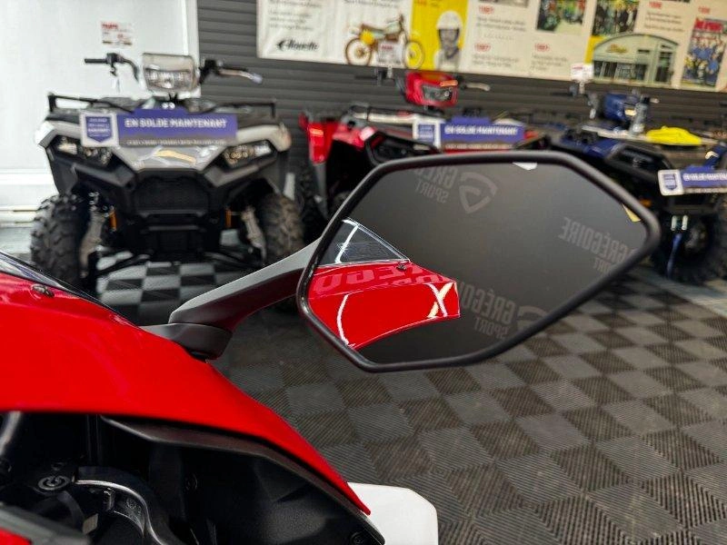 2026 Yamaha Yzf-r9 70e Anniversaire alt