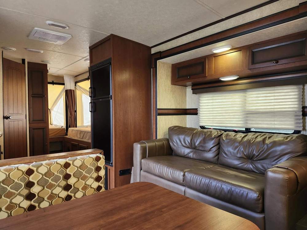 Palomino 213x Hybrid 2015 alt