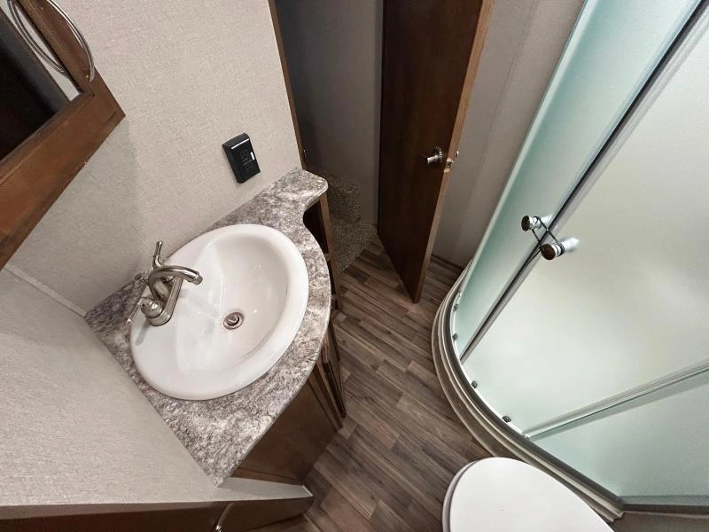 Coachmen Chaparral 29bh 2019 alt
