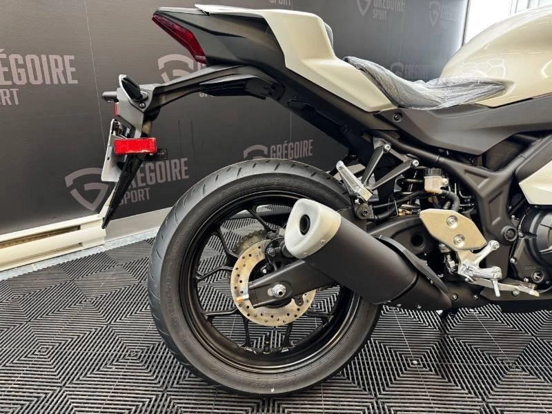 Yamaha Yzf-r3 70e Anniversaire 2026 alt