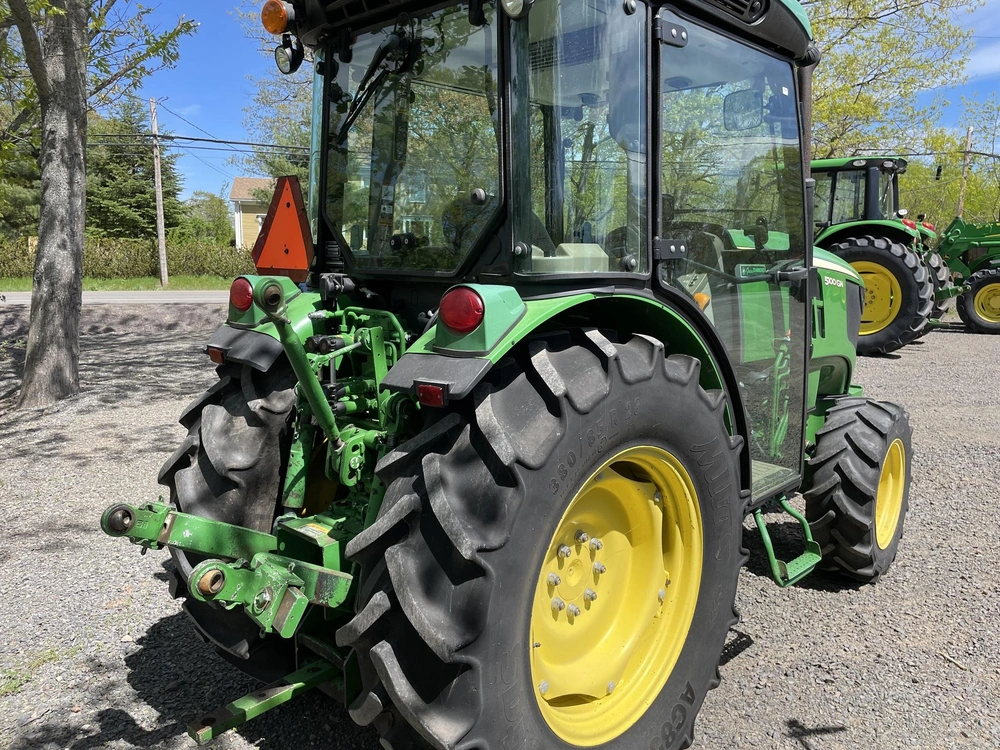2017 John Deere 5100gn alt