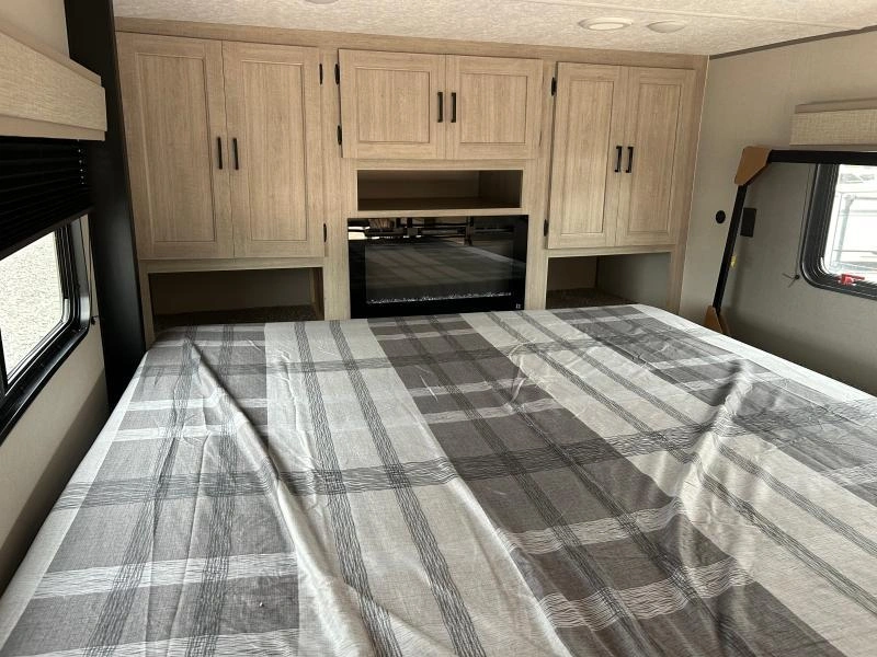 Coachmen Catalina 18rdl 2024 alt