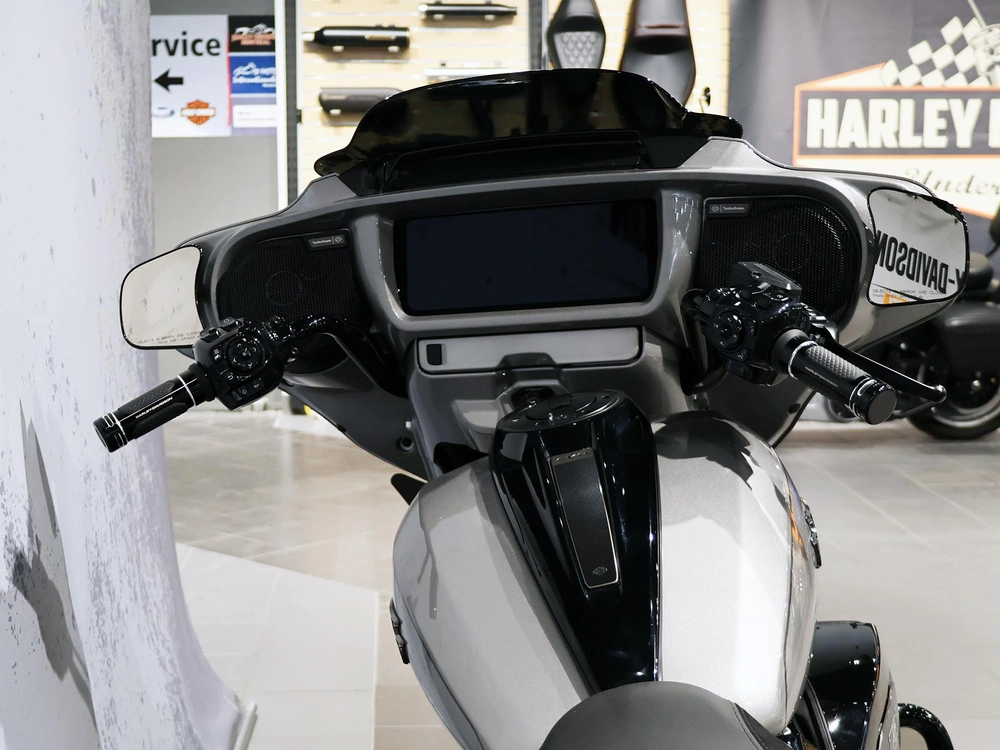 Harley-davidson Cvo Street Glide 121 Flhxse 2023 alt