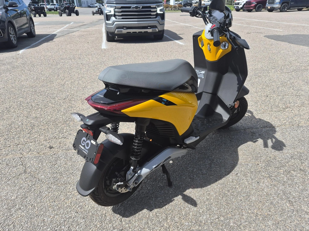 2022 Piaggio Piaggio 1 Active My22 Sunshinemix Greyam alt