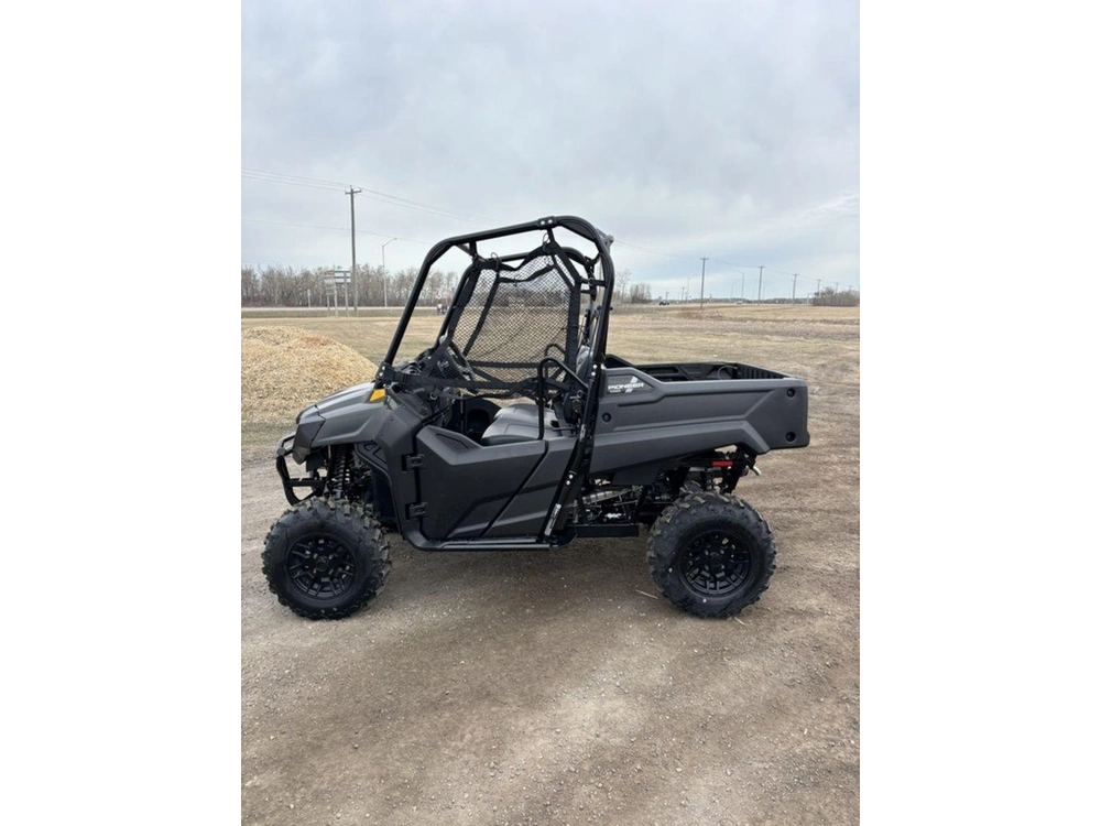 2026 Honda Pioneer 700-2p Dlx alt