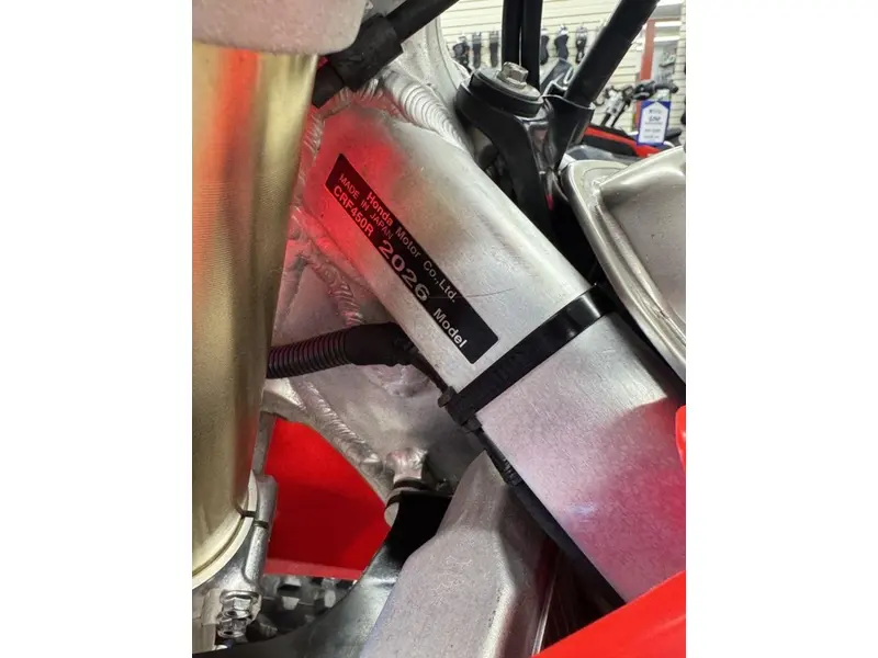 2026 Honda CRF450R thumbnail 3