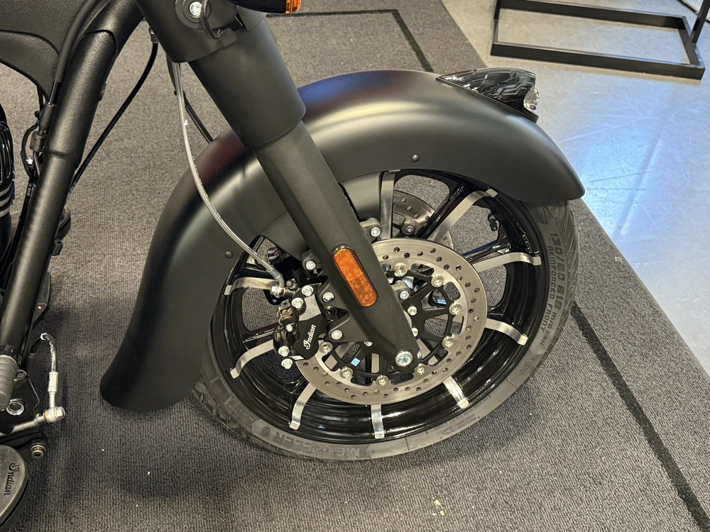 2026 Indian Motorcycle Springfield Dark Horse alt