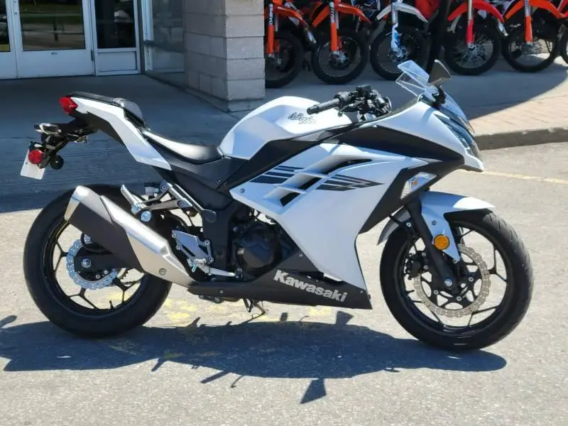 2017 Kawasaki NINJA 300 EX thumbnail 3