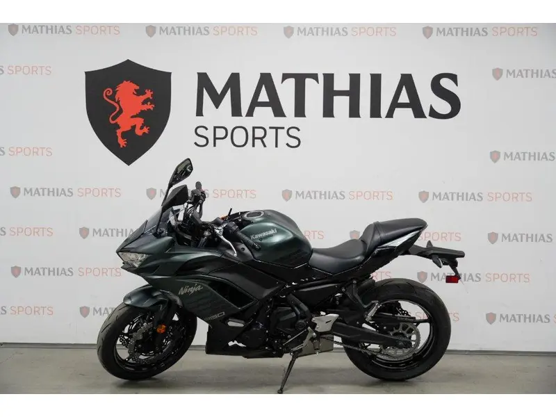 2025 Kawasaki Ninja 650 thumbnail 5