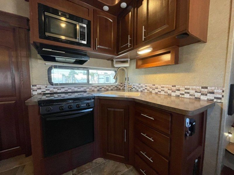 Forest River Rockwood Signature 8265ws 2016 alt