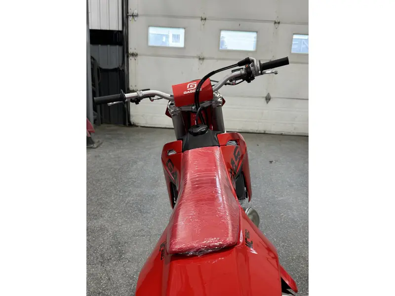 2025 GASGAS MC 250 thumbnail 10