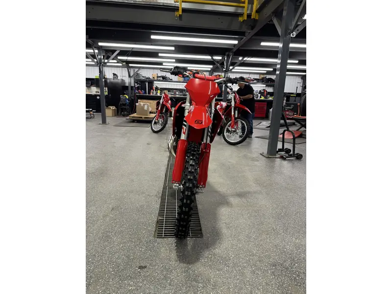 2025 GASGAS MC 150 thumbnail 7