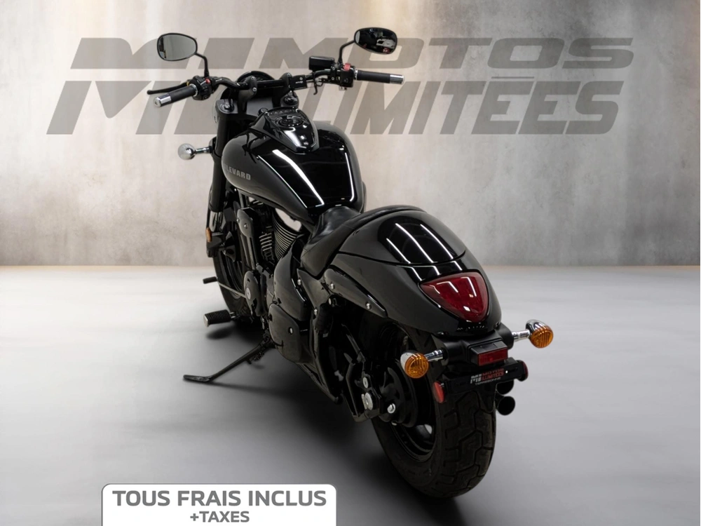 2016 Suzuki Boulevard M50 alt