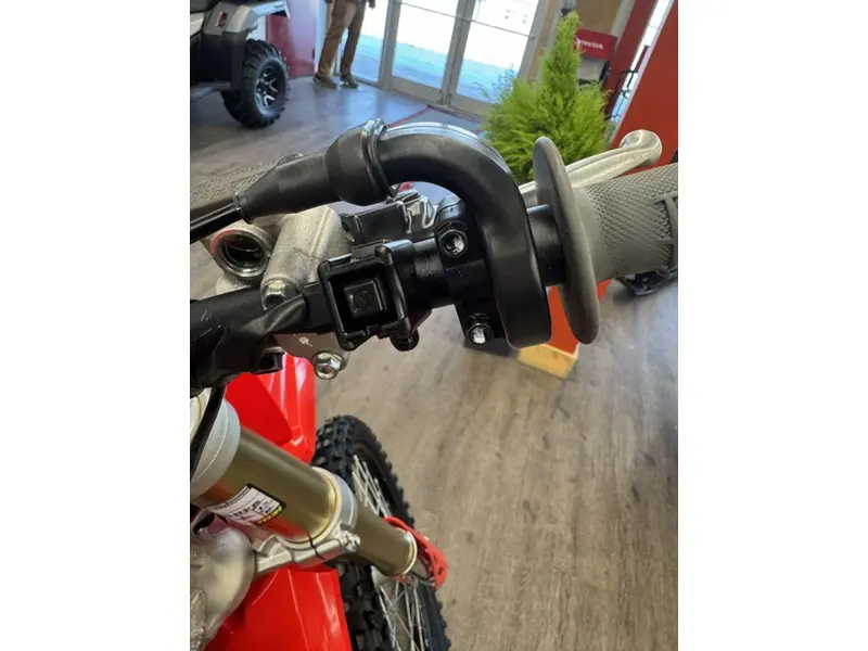 2026 Honda CRF450R thumbnail 14