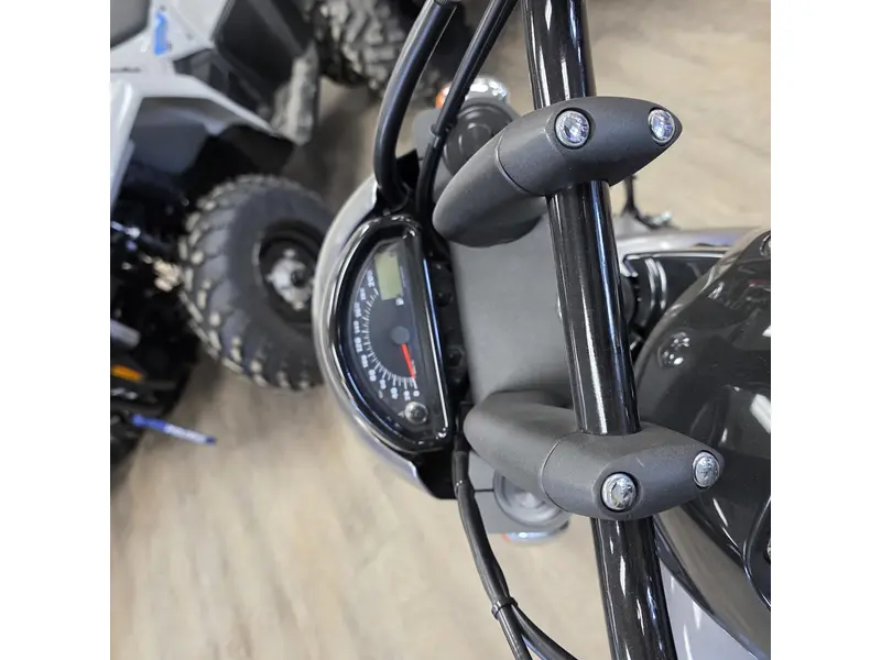 Suzuki Suzuki Boulevard M50 2017