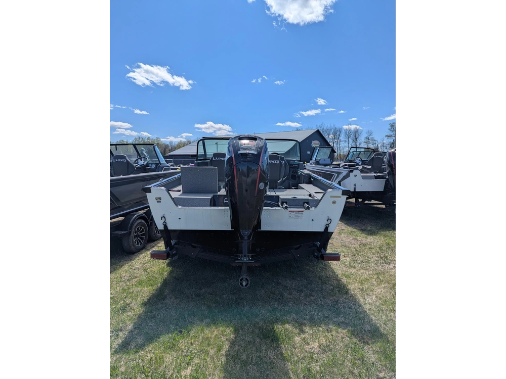 2025 Lund Boat Co 1775 Impact Xs alt
