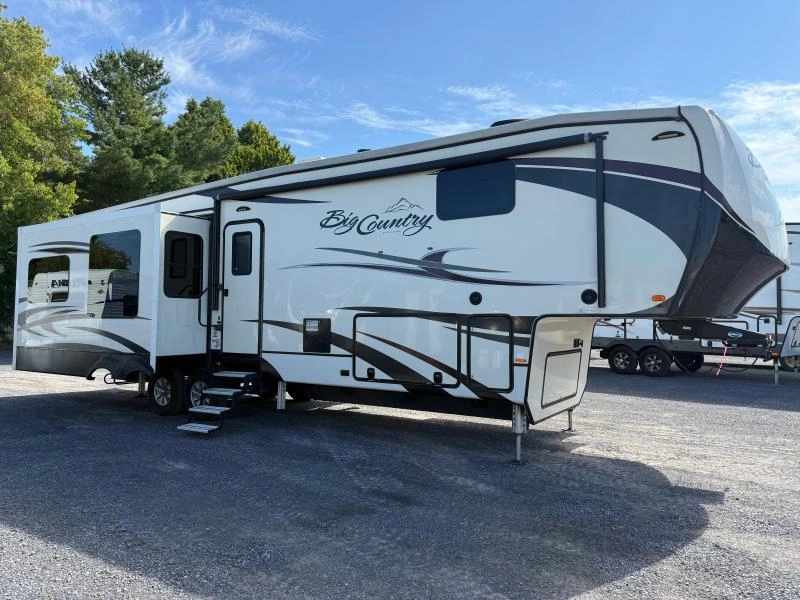 Heartland Big Country 3560s 2018 alt