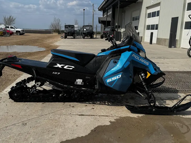 Polaris 650 INDY XC MATRYX 137 2024