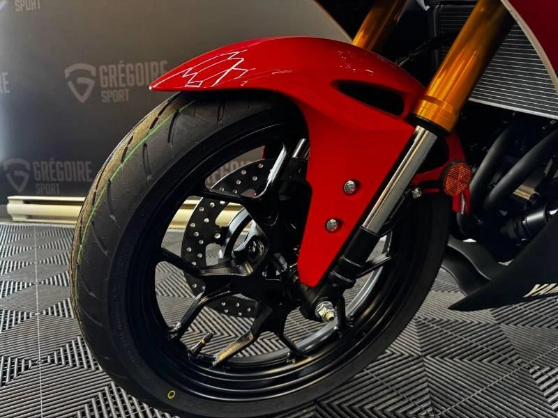 Yamaha Yzf-r3 70e Anniversaire 2026 alt