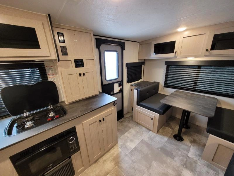 Coachmen Apex 213rds 2023 alt