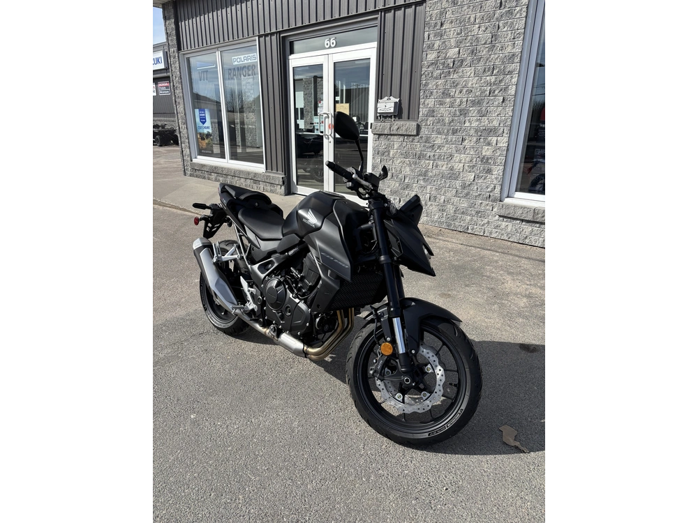 Honda Cb750 2025 alt