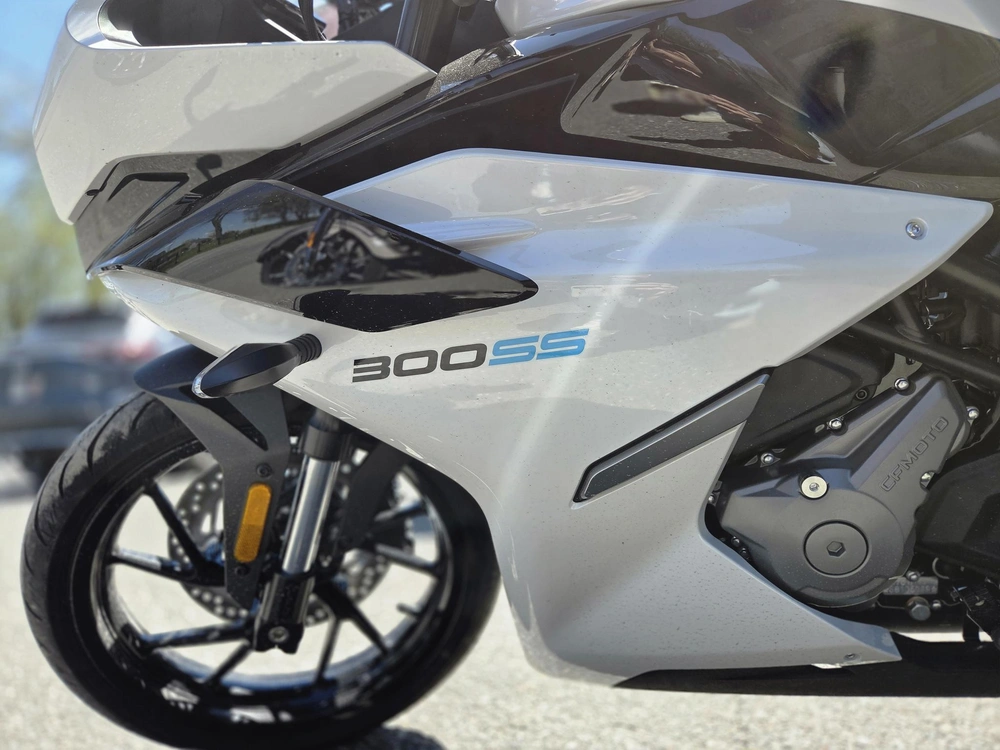 Cfmoto 300ss 2025 alt