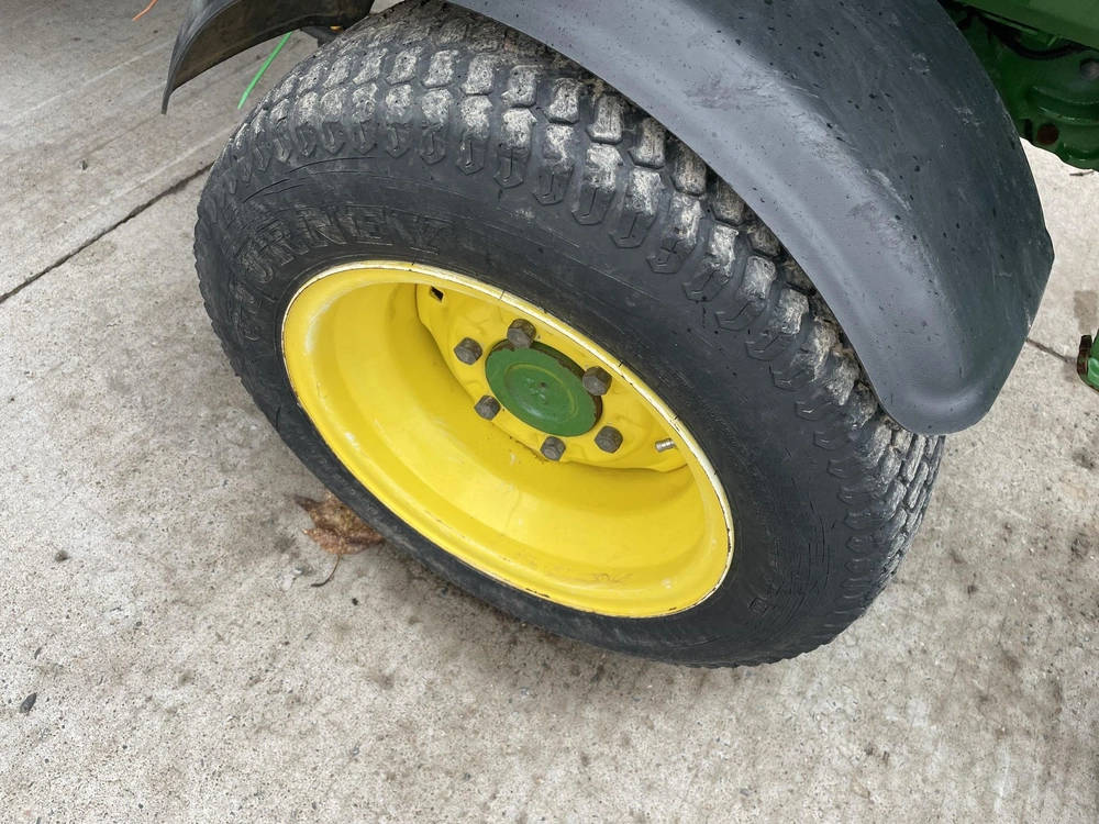 2022 John Deere 3039r alt
