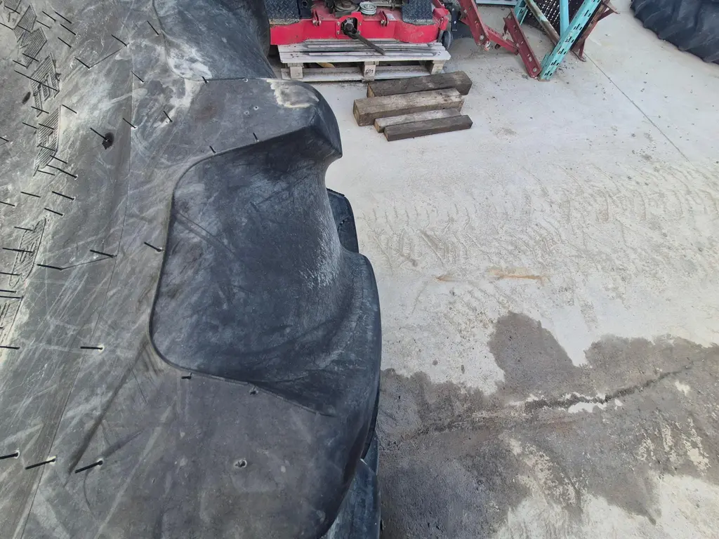 Firestone 380/85R28 460/85R38 2019