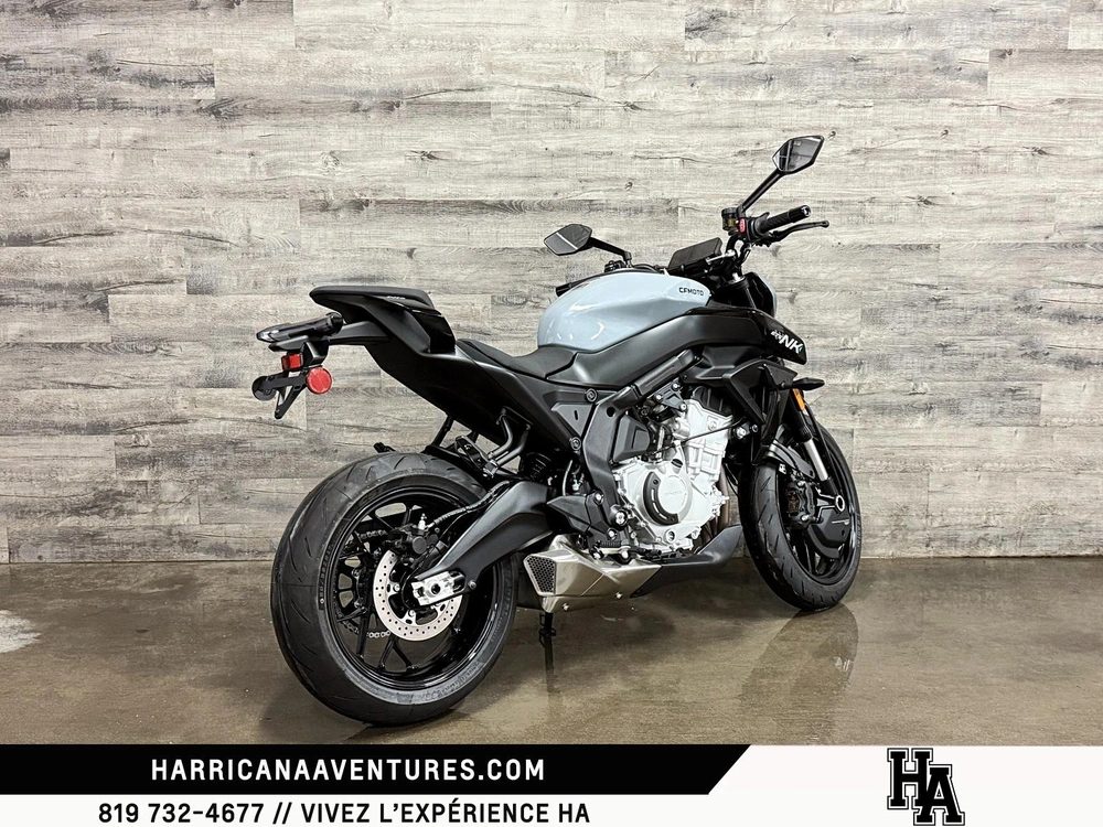 2026 Cfmoto 675nk Gris alt