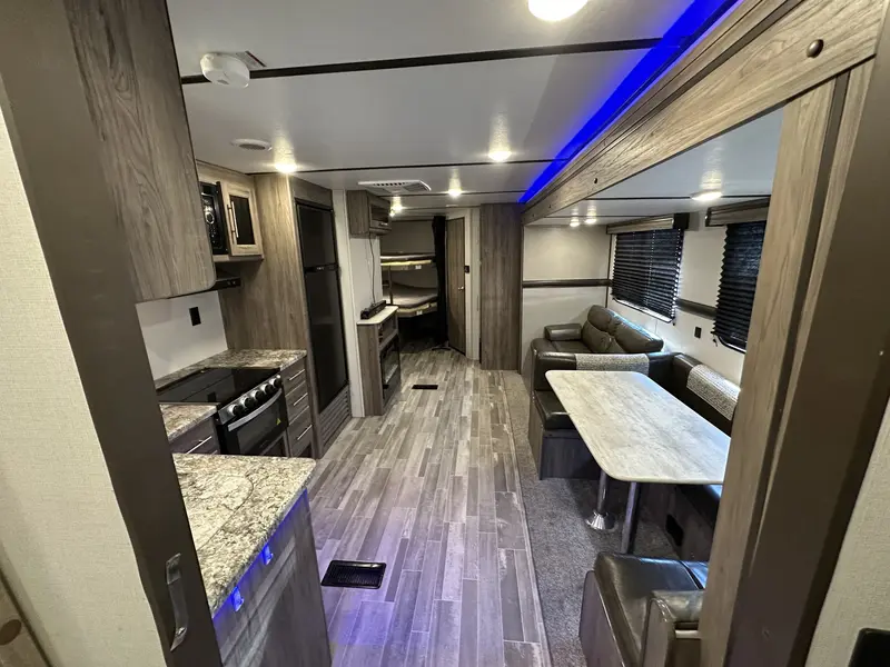 2020 Crossroads RV 280BH ZINGER thumbnail 35