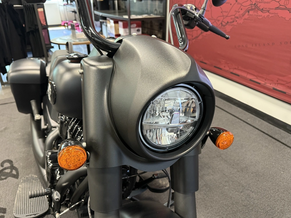 2026 Indian Motorcycle Springfield Dark Horse alt