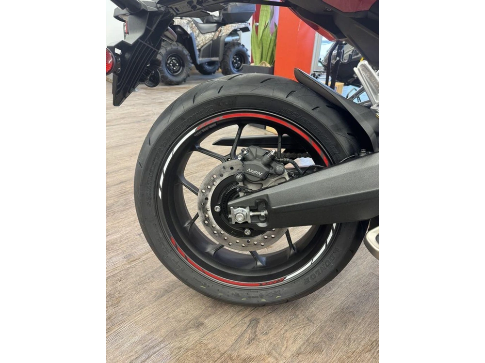 2026 Honda Cbr650r E-clutch Abs alt