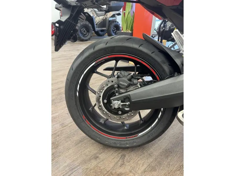 2026 Honda CBR650R E-Clutch ABS thumbnail 11