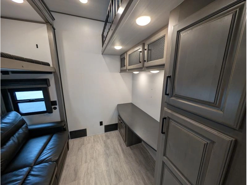 Keystone Rv Montana 3857br 2023 alt
