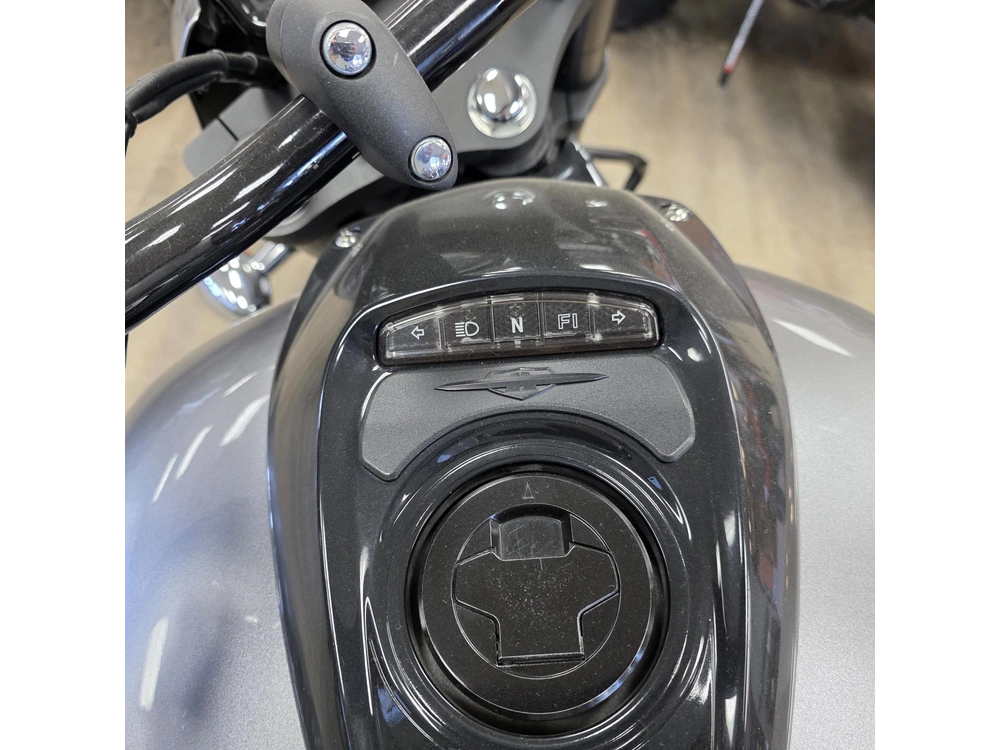 2017 Suzuki Boulevard M50 alt