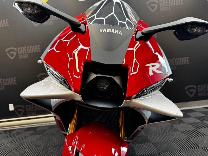 2026 Yamaha Yzf-r9 70e Anniversaire alt