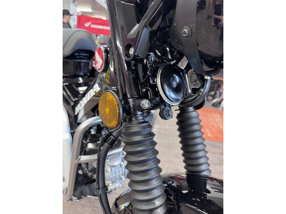 2026 Honda Trail 125 alt