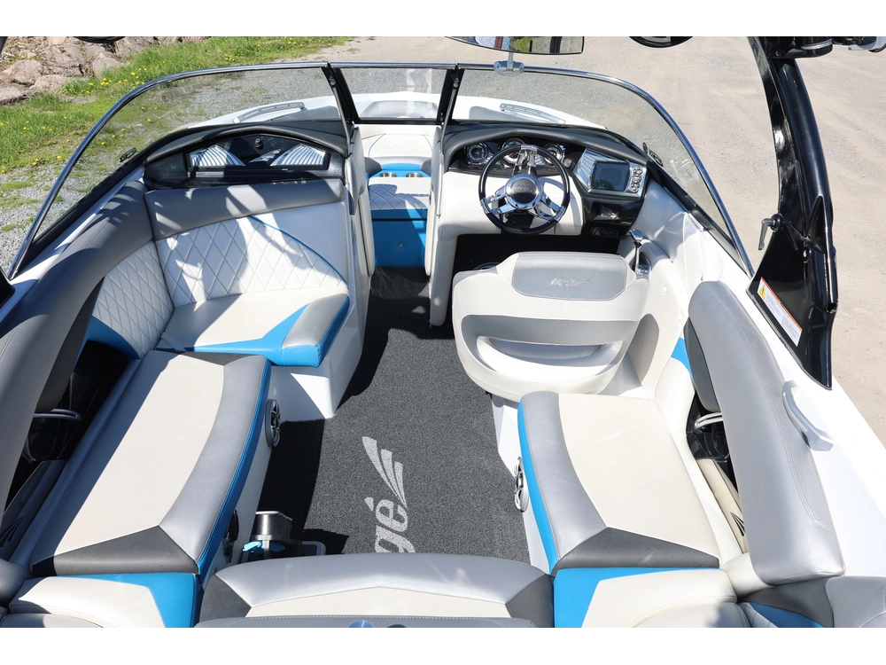 2013 Tige Boats Rzr alt
