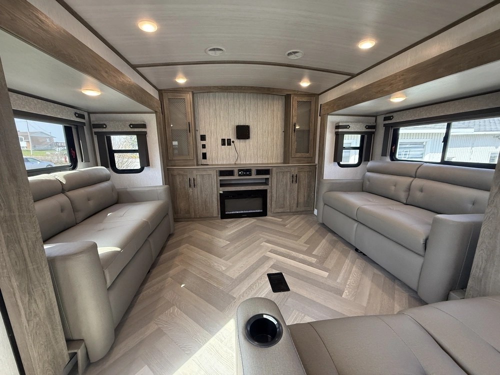 Wildwood 372rd 2022 alt