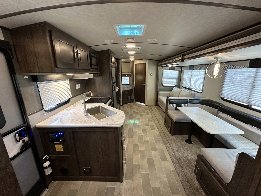 2020 Cruiser Rv Embrace El275 alt