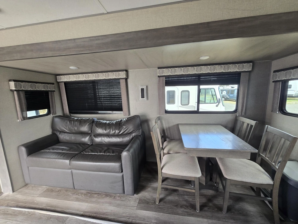 Coachmen Catalina 39fkts 2023 alt