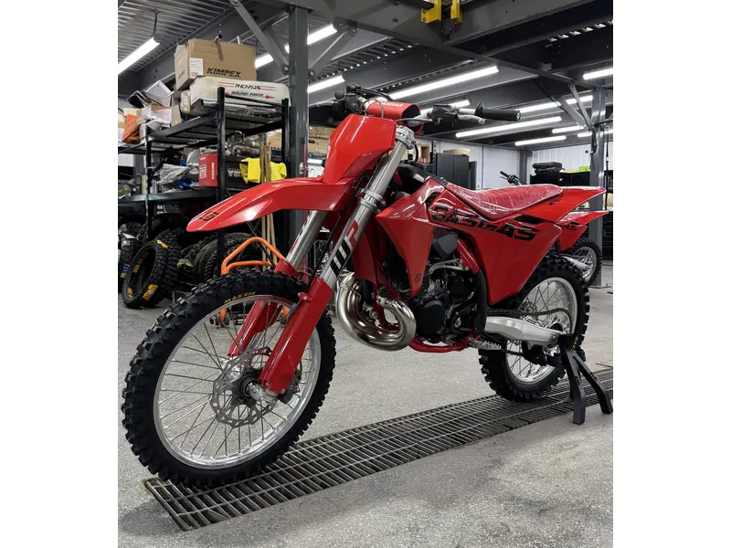 2025 GASGAS MC 250 thumbnail 6