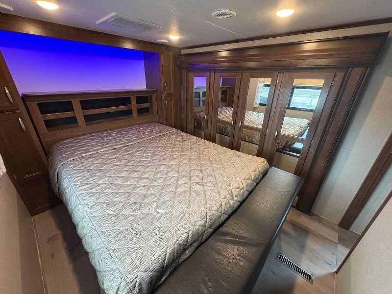 Keystone Rv Montana 380th 2018 alt