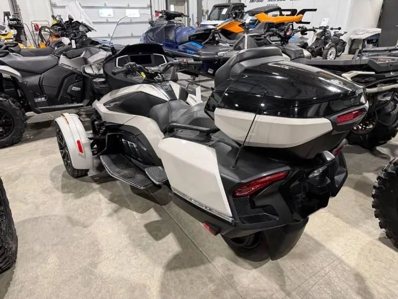 Can-Am RT Limited (SE6) 2020