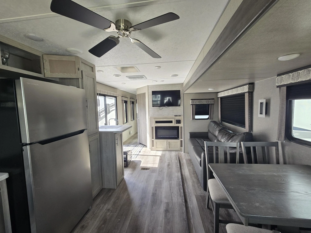 Coachmen Catalina 39fkts 2023 alt