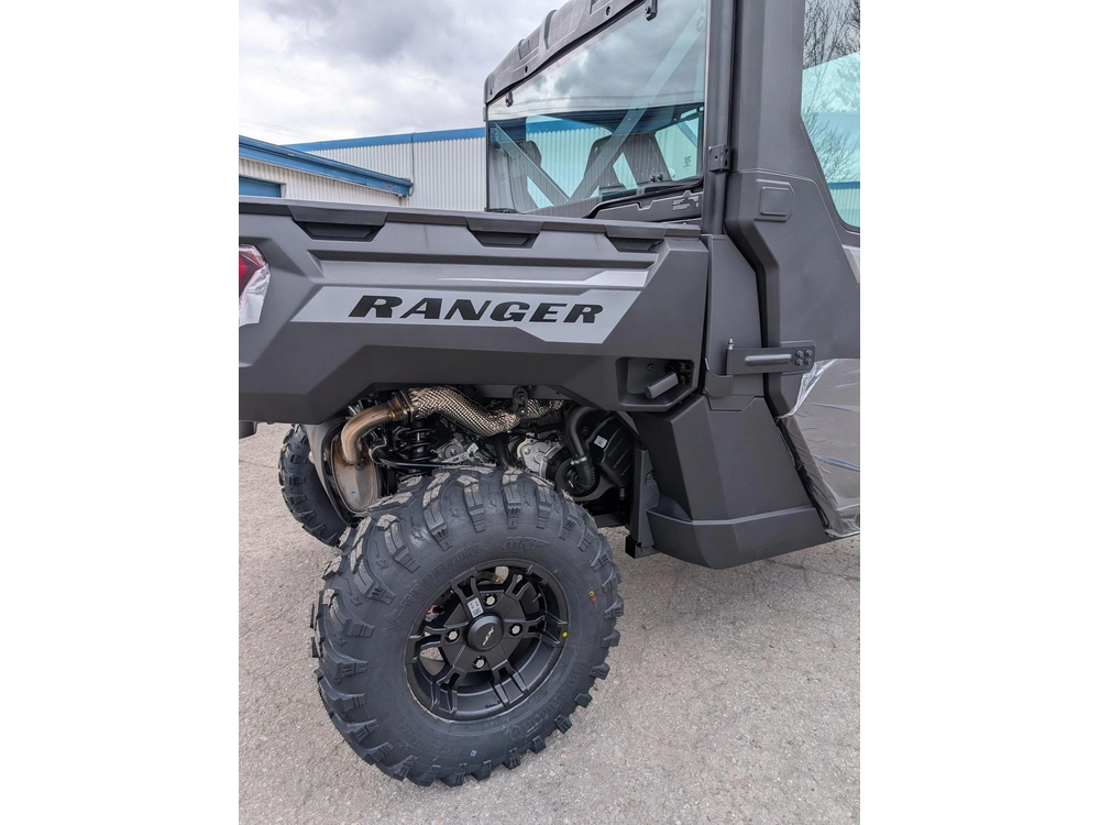 2027 Polaris Ranger Xp 1000 Cab - Avalanche Gray 🎯 Utv Cabine 1000cc Travail 4 Saisons Chauffé Prix Abordable Defender Ranger Qualité 🟢 alt