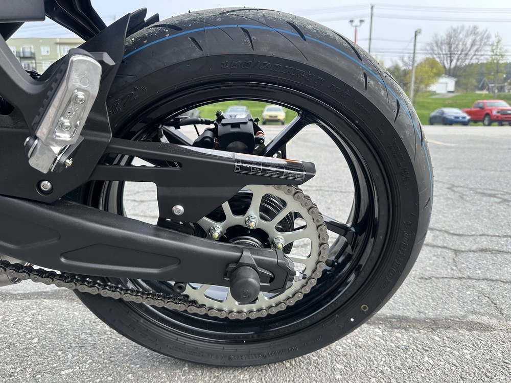 2026 Kawasaki Ninja 650 alt