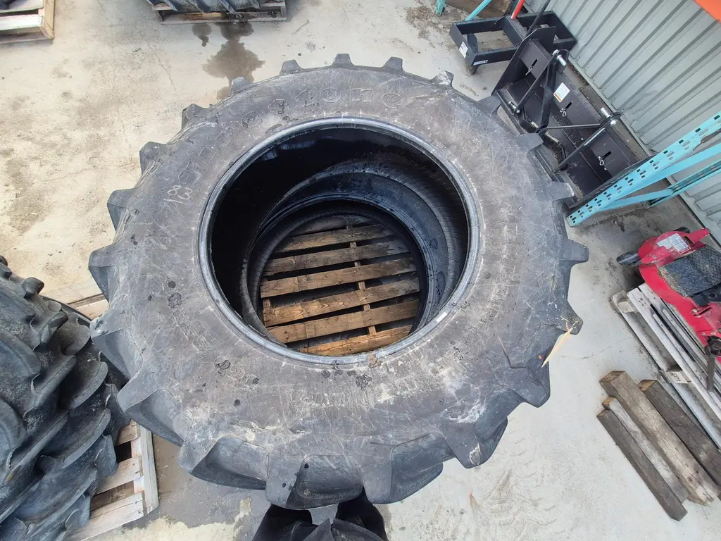 Firestone 380/85R28 460/85R38 2019