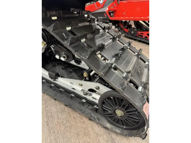Polaris ProStar S4 INDY SP 137 Gloss Black 2026