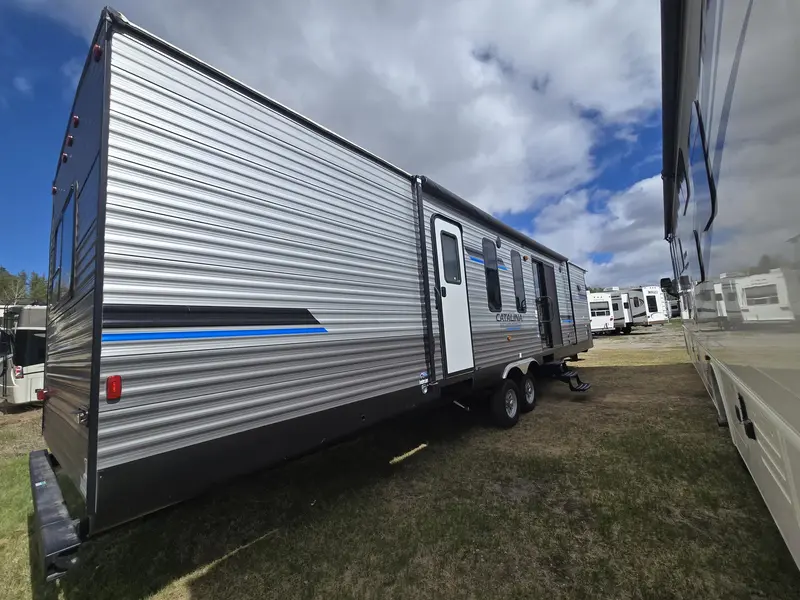 2023 Coachmen Catalina 39FKTS thumbnail 4